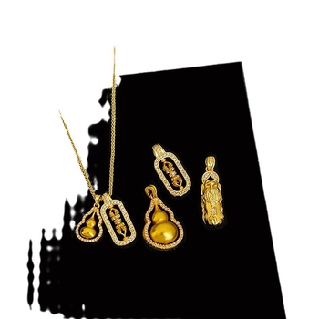 RONERAI Kaklarota no metāla ķēdei ar mātes pērles kulonu, garums 31–40 cm, daudzslāņu dizains