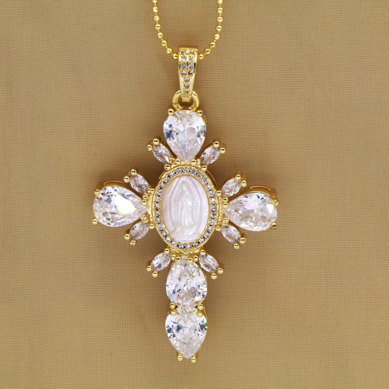 Varš kaklaskarte ar lodīšu ķēdi, pavadziņš ar sajauktajiem akmeņiem iegravējumā, ģeometrisks dizains, sievietēm