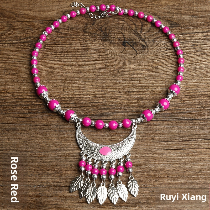 Etno stiiliga kaelakee lillekujundusega; materjalid: kangas ja segamaterjalid; bränd: Confucianism and Yixiang; päritolu: Yunnan