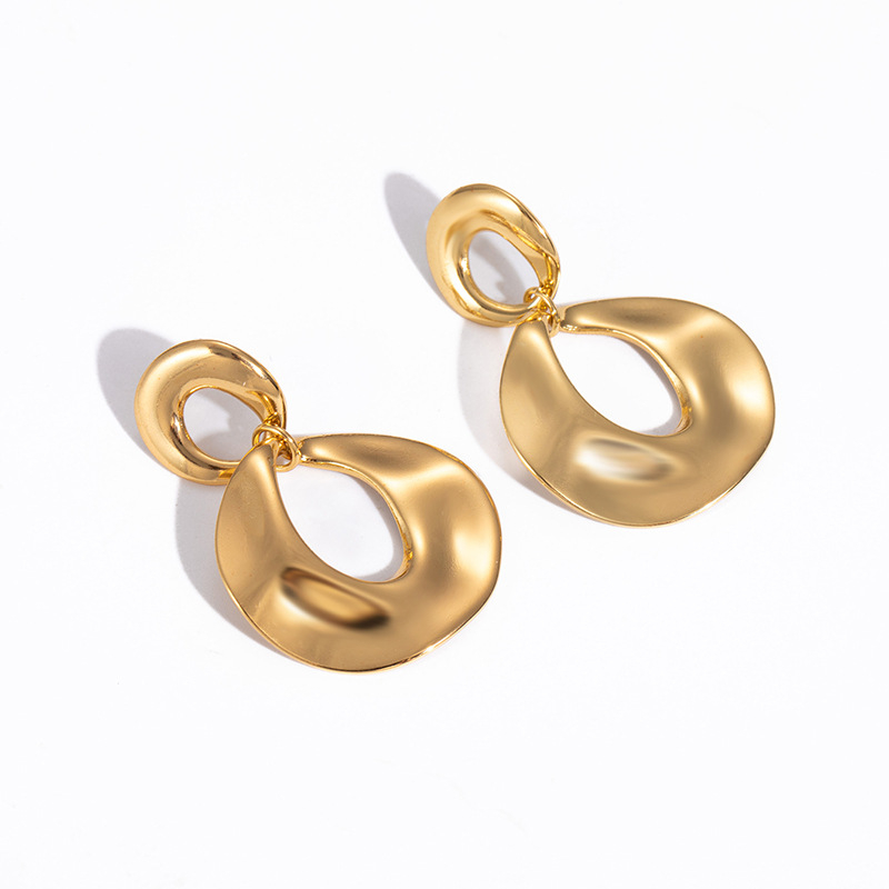 Sieviešu auskari no titāna tērauda, ģeometriski motīvi: rombs un zvaigzne, elektroplatēšana, Titanium Yue zīmols