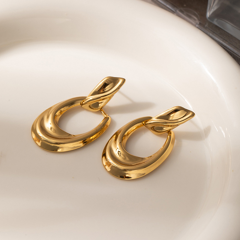 Sieviešu auskari no titāna tērauda, ģeometriski motīvi: rombs un zvaigzne, elektroplatēšana, Titanium Yue zīmols