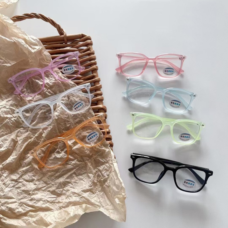 Dječje sunčane naočale s kvadratnim okvirom, UV380 zaštita, leće i okvir od smole, prijenos svjetla kategorije 2