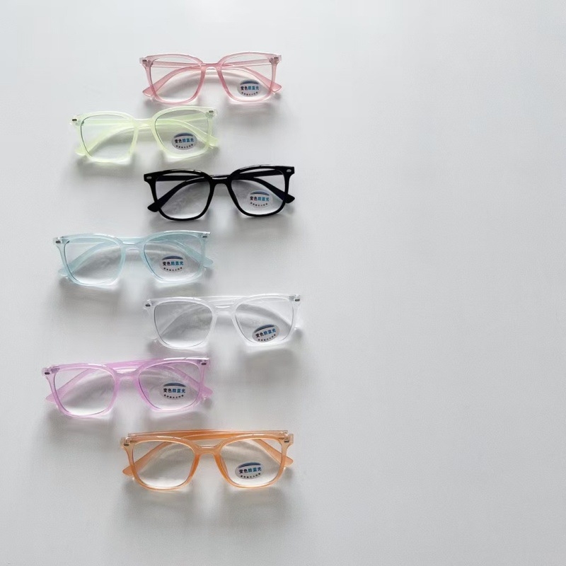 Dječje sunčane naočale s kvadratnim okvirom, UV380 zaštita, leće i okvir od smole, prijenos svjetla kategorije 2