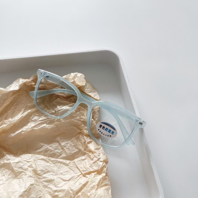 Dječje sunčane naočale s kvadratnim okvirom, UV380 zaštita, leće i okvir od smole, prijenos svjetla kategorije 2