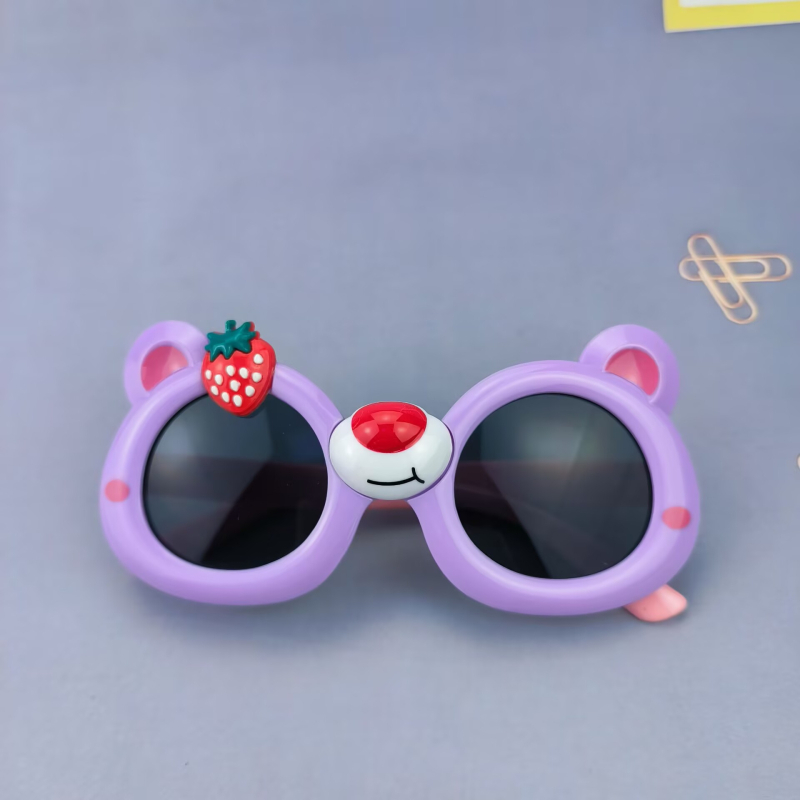 Gyerek napszemüveg Strawberry Bear Cartoon - UV380, teljes PC keret, poligon forma