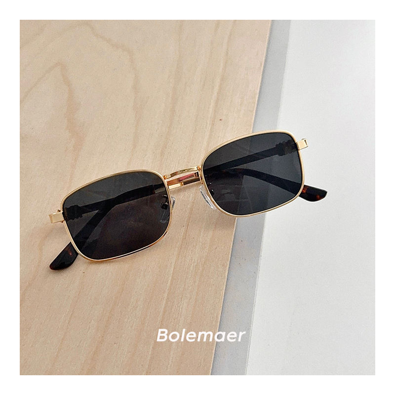 Dječje sunčane naočale: korejski retro kvadratni metalni okvir, u punom okviru, plastične leće, UV zaštita kategorija 2, ljeto 2025