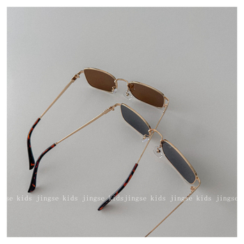 Dječje sunčane naočale s korejskim retro dizajnom, kvadratni metalni okvir, UV400 PC leće, puni okvir, zaštita od sunca za putovanja