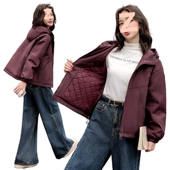 Medvilninė įdėtinė striukė, ultra trumpa, be rankovių, polo apykaklė, užpildas iš šilko-pamuko