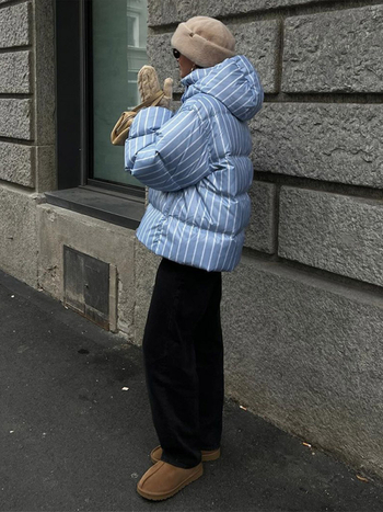 Laisvai krintantis medvilnės paltas su nuimama gobtuvu ir stovinčia apykakle, dryžuotas raštas, Oxford audinys, poliester/spandeks mišinys