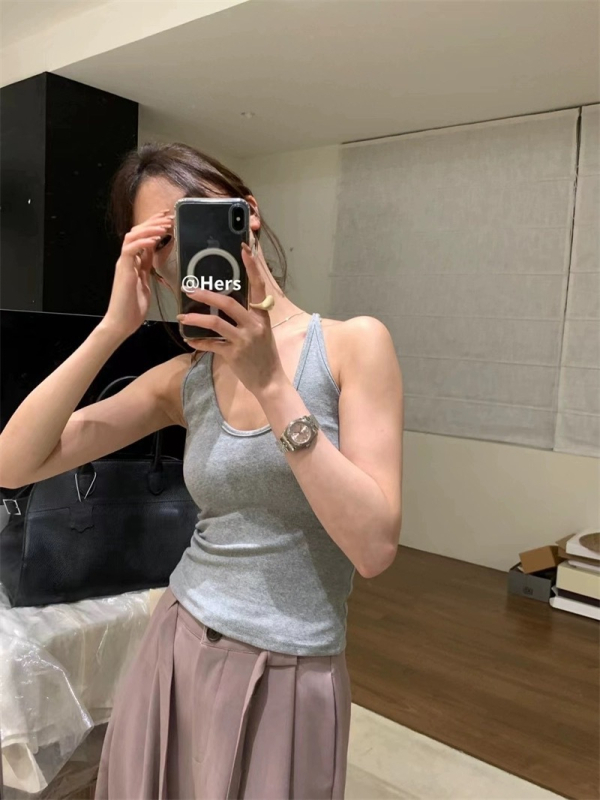 Haltera kakla top ar kvadrātveida kaklu, bieza viskozes auduma, iekšējie spilventiņi no kokvilnas un sūklīša