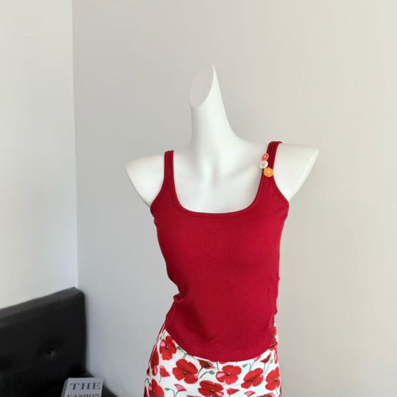 Plāns top ar siksnām un krūšu pildījumu, apaļš kakla izgriezums, poliesters, vasara 2025