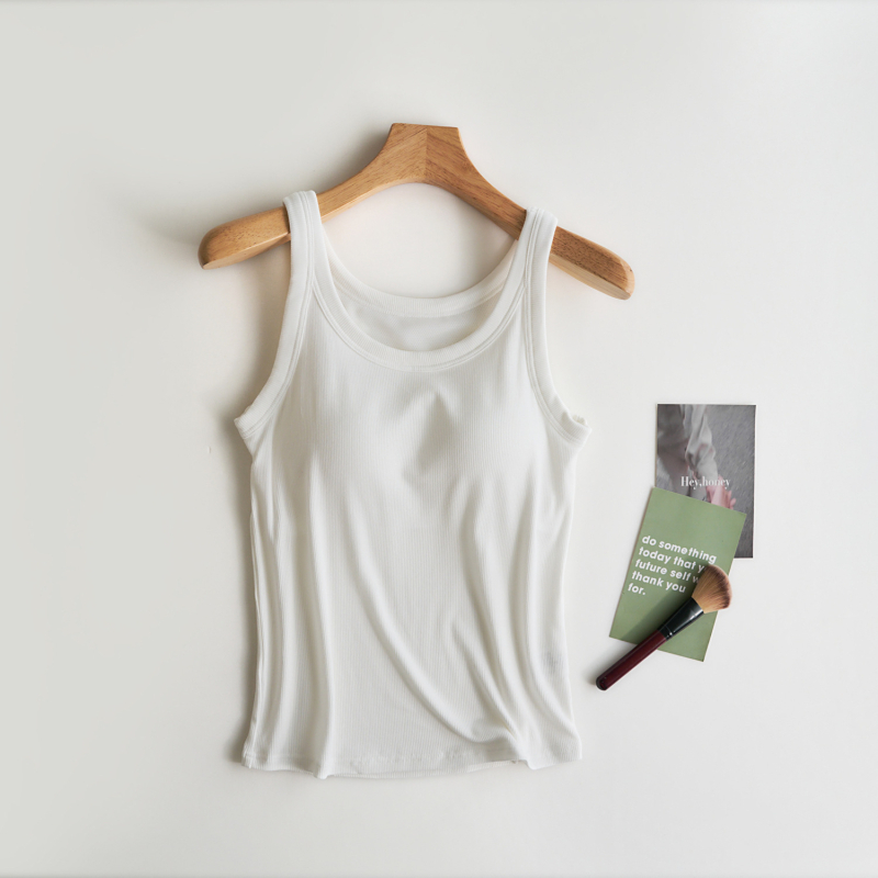 Sieviešu camisole ar iebūvētiem krūšu spilventiņiem, tievs siluets, parastā garuma, vienkrāsains, viskozes-elastāna materiāls, vasara 2025