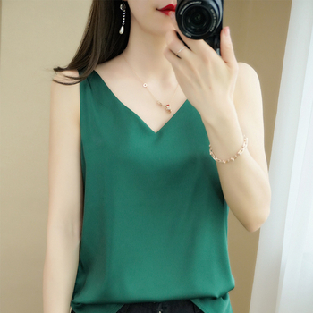 Слинг стил сатенена потничка, корейски стил, свободен силует, дължина 50–65 cm, еднотонна шарка, главна тъкан: сатен; съдържание на основната тъкан: 95% мулбери коприна