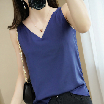 Слинг стил сатенена потничка, корейски стил, свободен силует, дължина 50–65 cm, еднотонна шарка, главна тъкан: сатен; съдържание на основната тъкан: 95% мулбери коприна