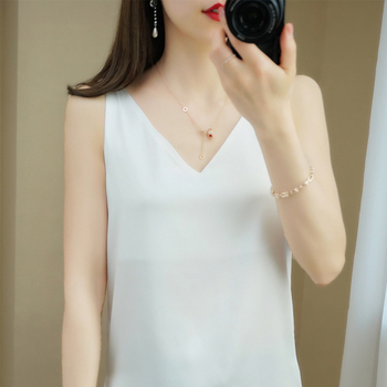 Слинг стил сатенена потничка, корейски стил, свободен силует, дължина 50–65 cm, еднотонна шарка, главна тъкан: сатен; съдържание на основната тъкан: 95% мулбери коприна