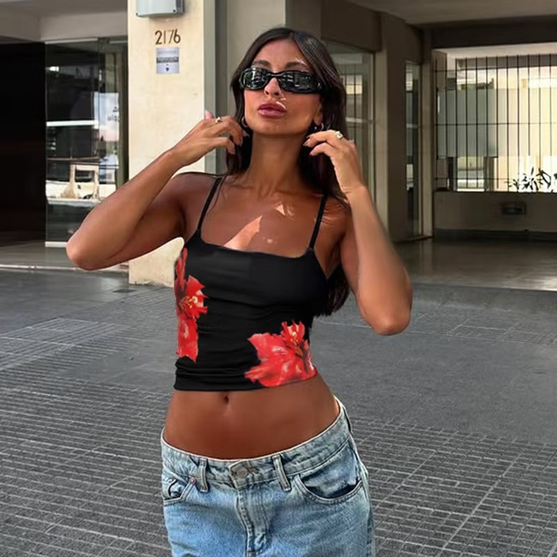 Sling top ar drukāšanu – cieša piegriezne, poliesters, ļoti īss garums, sievietēm