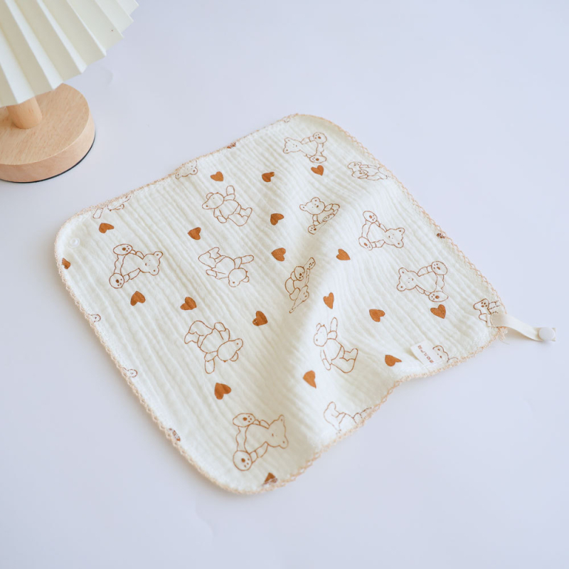 Zīdaiņa siekalas lakats ar sprādzi, četras kārtas gāzes no tīras kokvilnas, raksts ar dzīvniekiem, dvuzreiz lietojams kvadrātveida dvielis