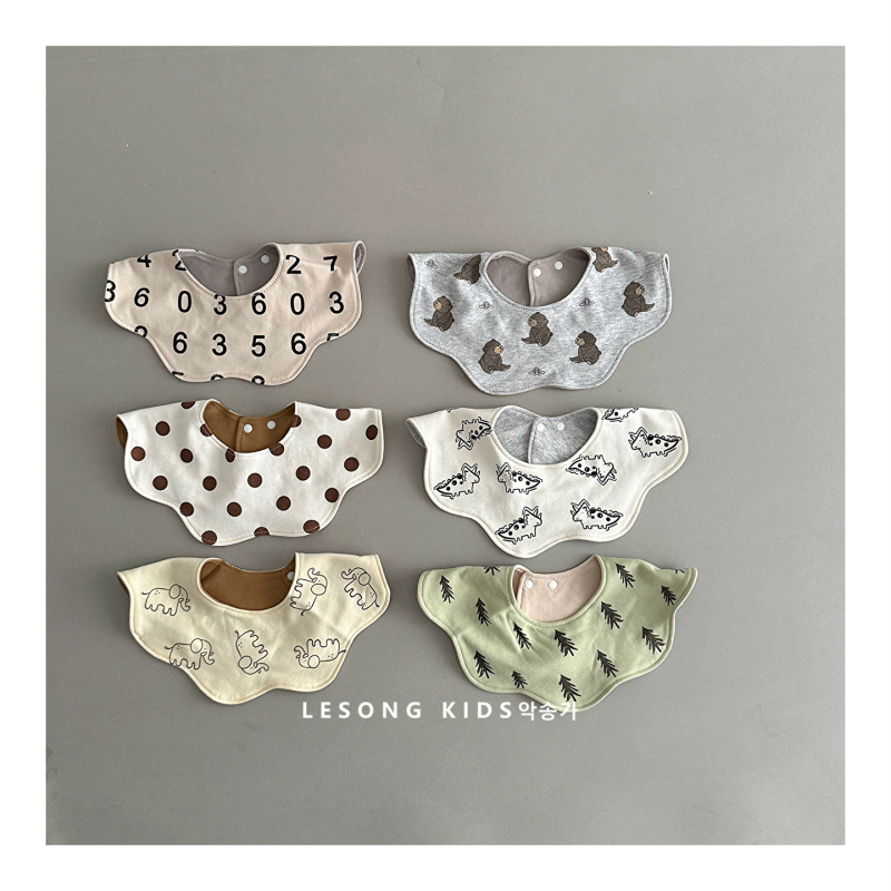 Bērnu bībs no kokvilnas ar ūdensnecaurlaidīgu audumu, piemērots zīdaiņiem 0-1 gadiem, raksts: dzīvnieki/ziedi/drukas