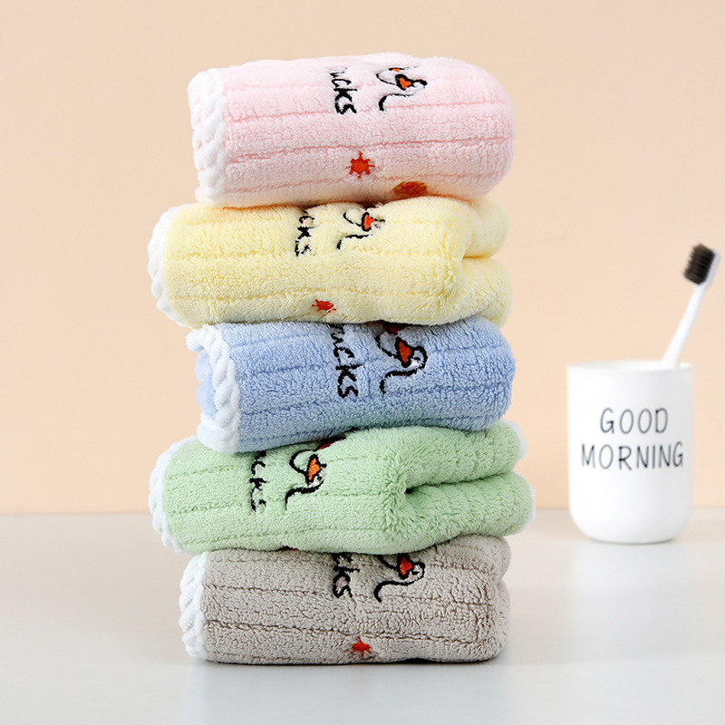 Bērnu kvadrātveida dvieli no korāla flīsa, 120D, izšūšana un apmales, mazāk nekā 50 g, pielāgojama