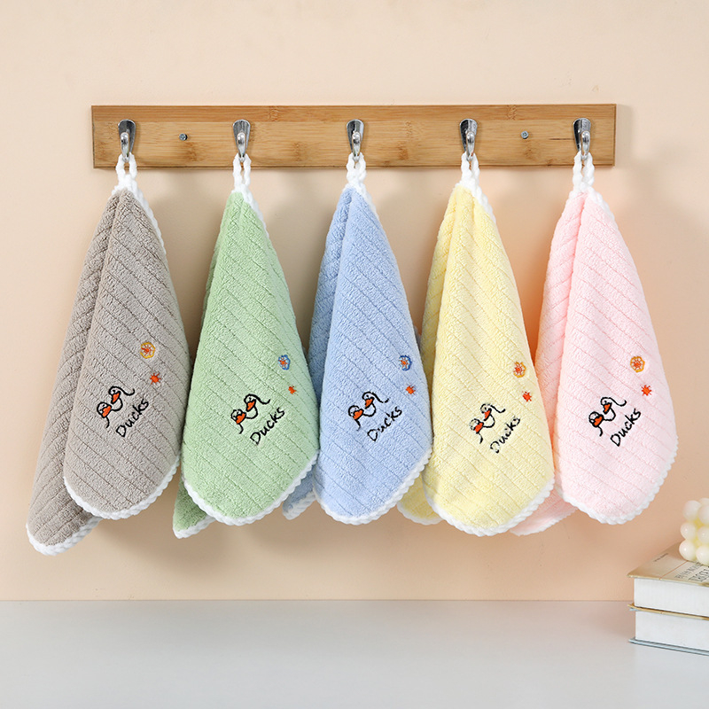 Bērnu kvadrātveida dvieli no korāla flīsa, 120D, izšūšana un apmales, mazāk nekā 50 g, pielāgojama