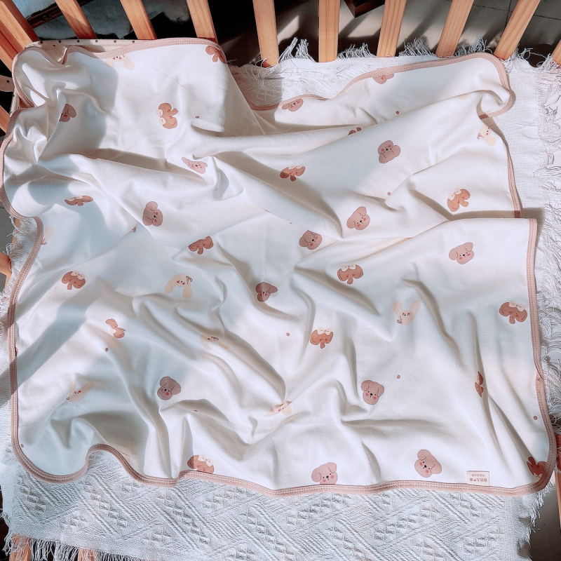 Bērnu segu no kokvilnas ar kokvilnas pildījumu, dzīvnieku raksts, pavasara 2025 izlaidums