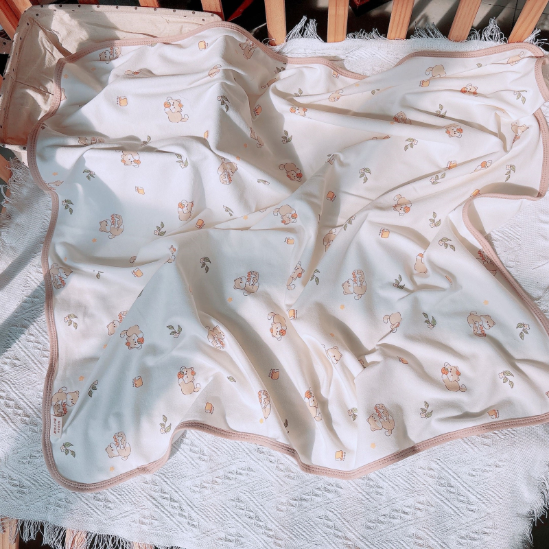 Bērnu segu no kokvilnas ar kokvilnas pildījumu, dzīvnieku raksts, pavasara 2025 izlaidums