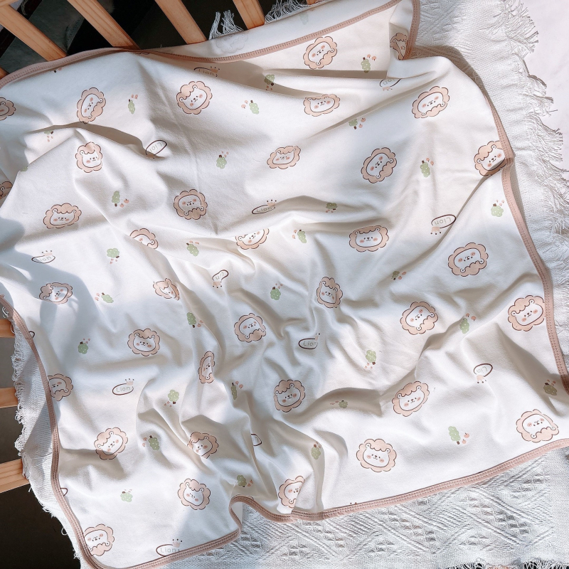 Bērnu segu no kokvilnas ar kokvilnas pildījumu, dzīvnieku raksts, pavasara 2025 izlaidums