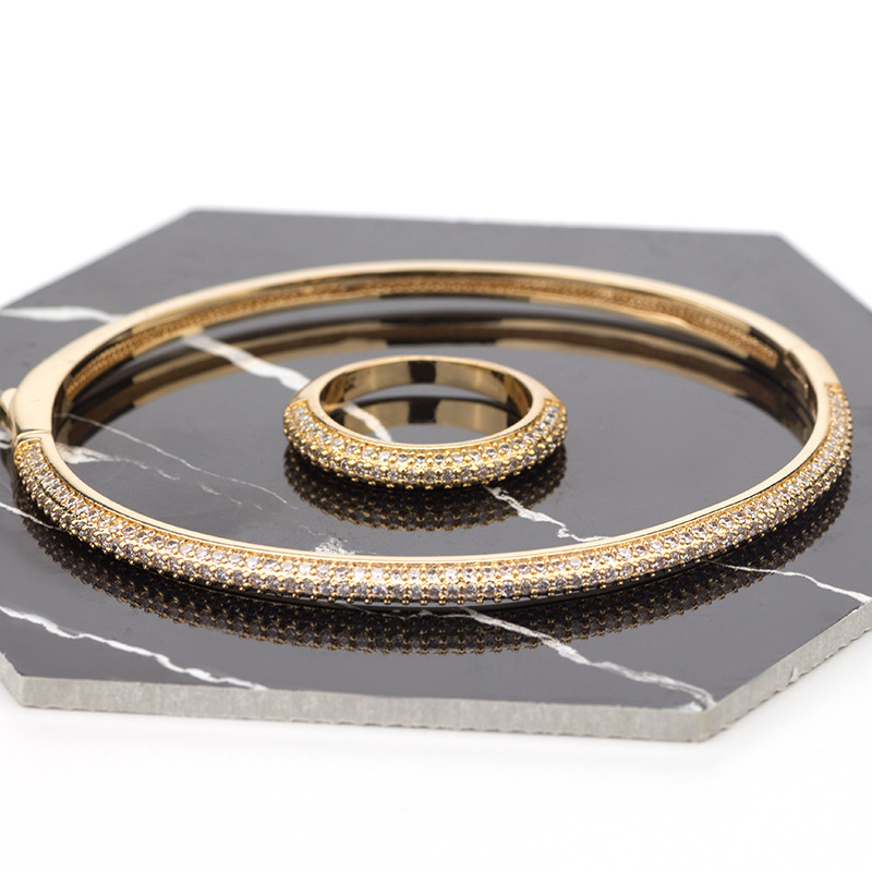 Dāmu retro rokas rotaslieta no videi draudzīgas vara ar elektroplēšanu, pavasaris 2024