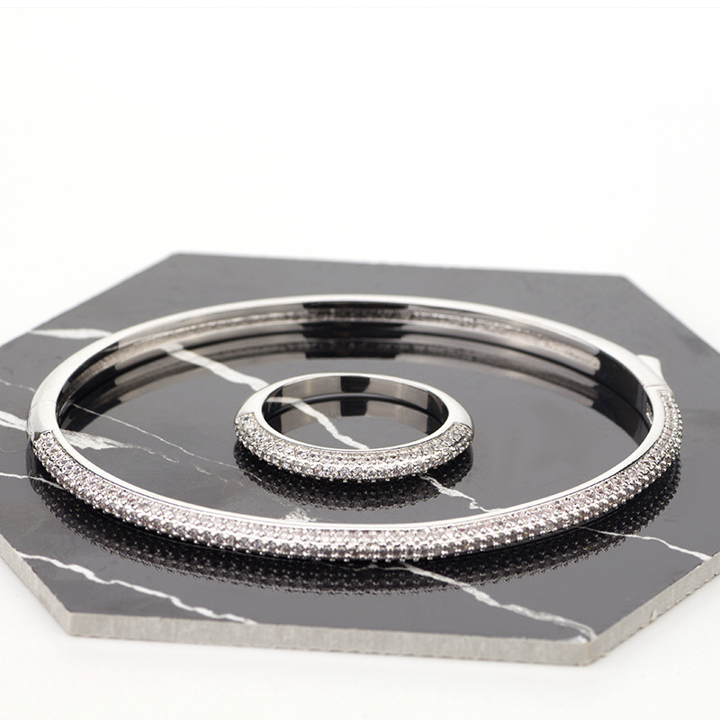 Dāmu retro rokas rotaslieta no videi draudzīgas vara ar elektroplēšanu, pavasaris 2024