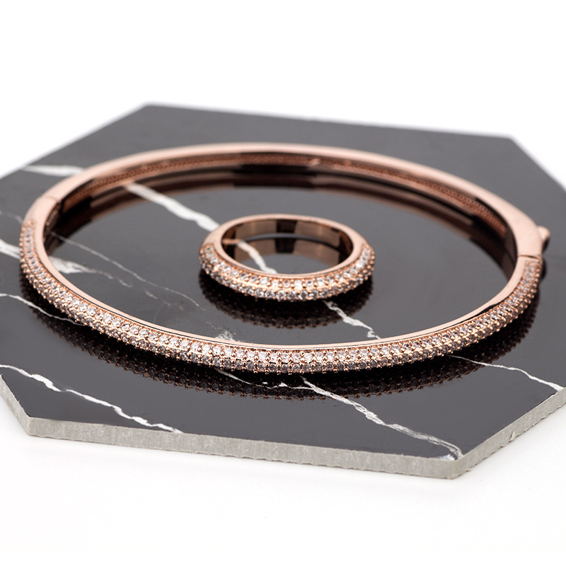 Dāmu retro rokas rotaslieta no videi draudzīgas vara ar elektroplēšanu, pavasaris 2024