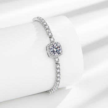 Ženska narukvica od metala, geometrijski kvadratni dizajn, 2 karata, imitacija moissanita, s ukrasnim kamenjem