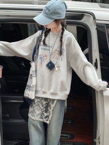 Meitenēm paredzēta fliša iekšējā odere ar apļu kaklu, korejiešu stila, animācijas dzīvnieku motīvs, bērniem virs 8 gadiem (augums 140 cm+), rudens–ziemas 2025