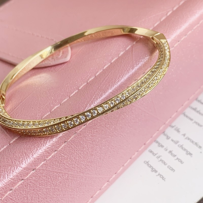 Rokassprādze ar zirkonu un burta sprādze – 18 g, elektroplatēta, pilsētas stils