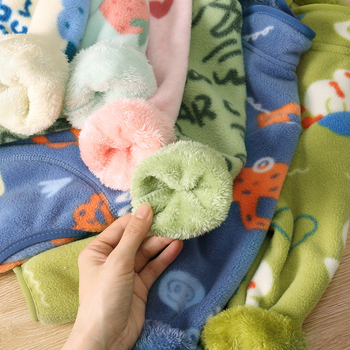 Bērnu flīsa jaka ar karikatūru apdruku, flīšu odai, rāvējslēdzējs, stāvošs apkaklis, garas piedurknes, īss siluets