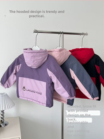 Ziemas jaka meitenēm ar kapuci, bieza flisa odere, ārējā materiāla trušu kažokāds, korejiešu stilā krāsu bloku dizains, ūdensizturīga un pret vēju, piemērota vecumam 7–12 gadiem