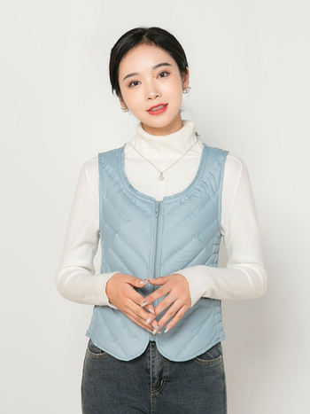 Sieviešu dūnu veste, plāna, slaida silueta, pildījums: pīles pūka, rāvējslēdzējs, apaļš kakls, īss garums