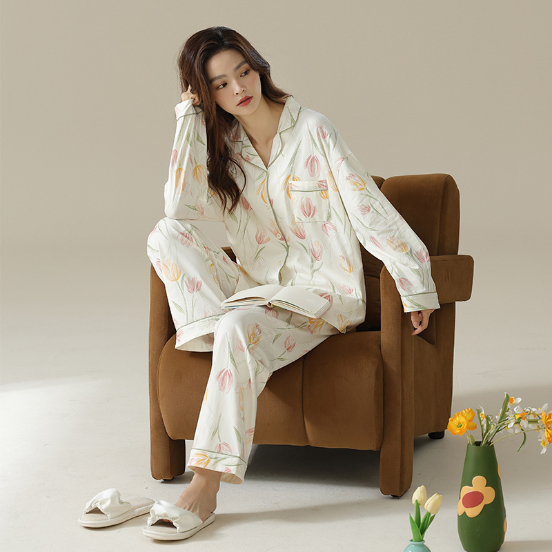 Πιτζάμες από βαμβάκι 95–100% • Καρντιγάν, απλό και χαλαρό στυλ • Μακριά μανίκια • Παντελόνες