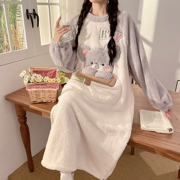 Плюшена флийс нощница за жени, модел едно парче, дебелина 251–300 г/м², кръгло деколте, дълги ръкави