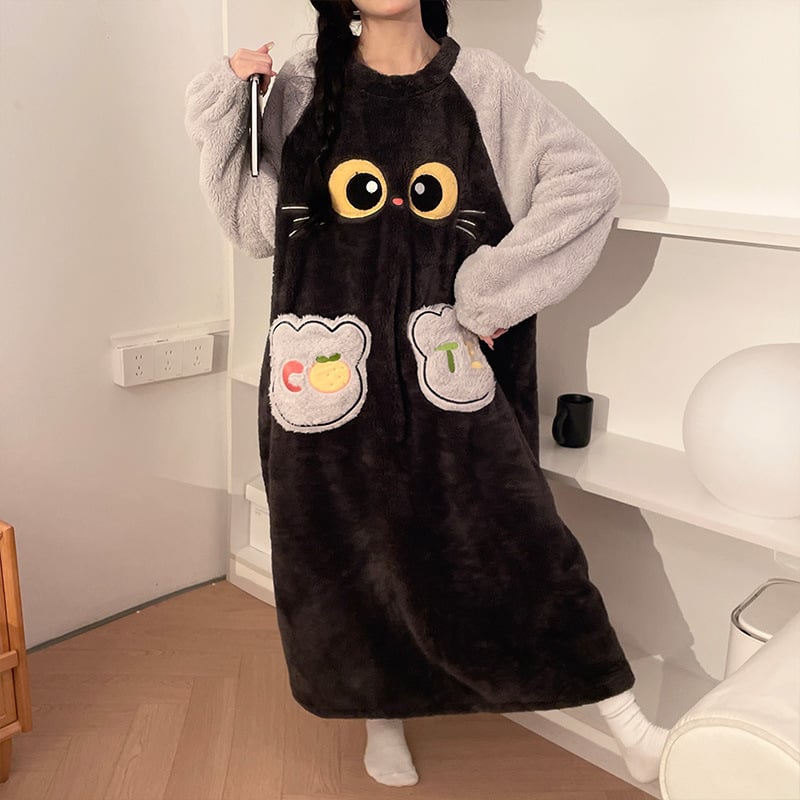 Плюшена флийс нощница за жени, модел едно парче, дебелина 251–300 г/м², кръгло деколте, дълги ръкави