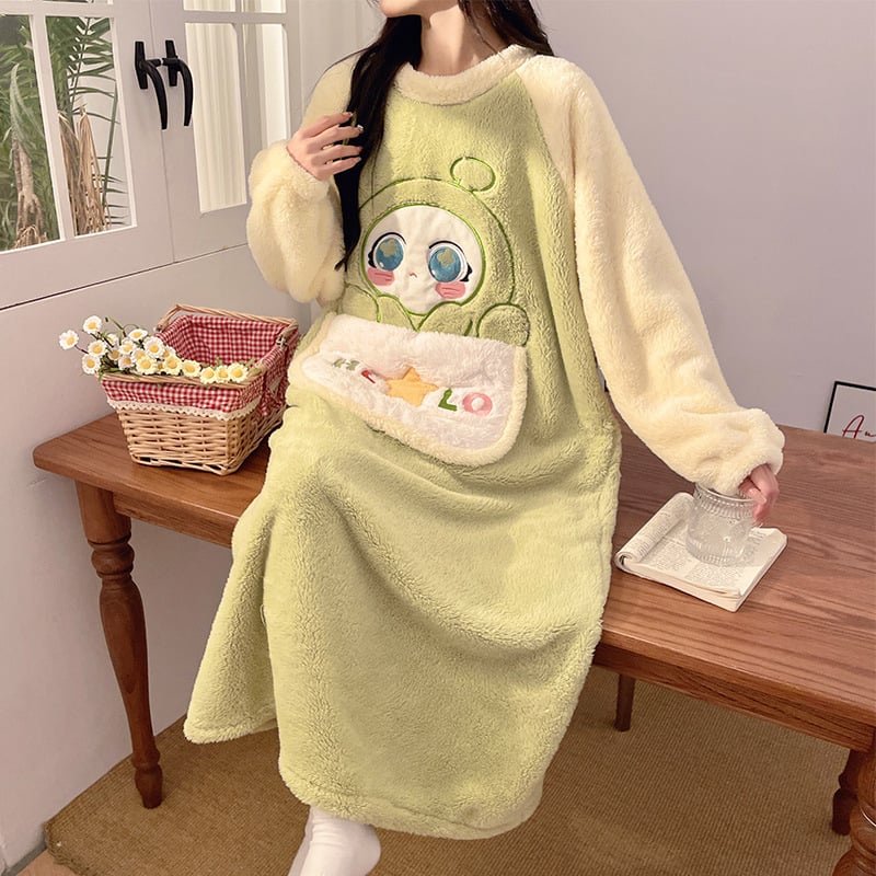 Плюшена флийс нощница за жени, модел едно парче, дебелина 251–300 г/м², кръгло деколте, дълги ръкави