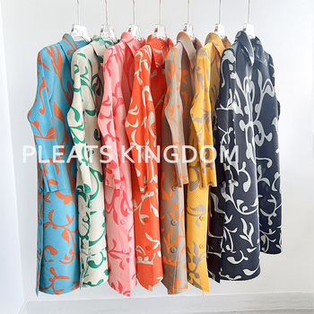 Női középhosszú széldzseki nyomtatott plisével, poliészter 90–95%, városi stílus, UV védelem