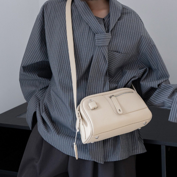 KOUDI īstas ādas Boston soma ar rāvējslēdzēju, iekšējām kabatām telefona un personas apliecībai