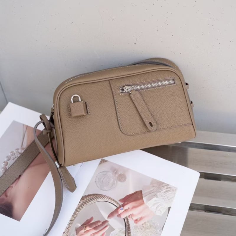 KOUDI īstas ādas Boston soma ar rāvējslēdzēju, iekšējām kabatām telefona un personas apliecībai