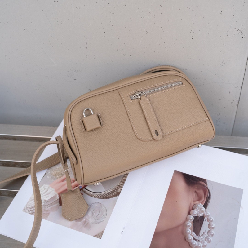 KOUDI īstas ādas Boston soma ar rāvējslēdzēju, iekšējām kabatām telefona un personas apliecībai