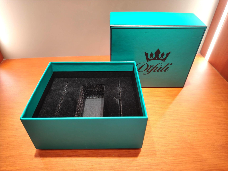 Kella kingituseks karp – kõrge klassi, originaalne disain, Duffy bränd, 1 ühik, 2024 sügis