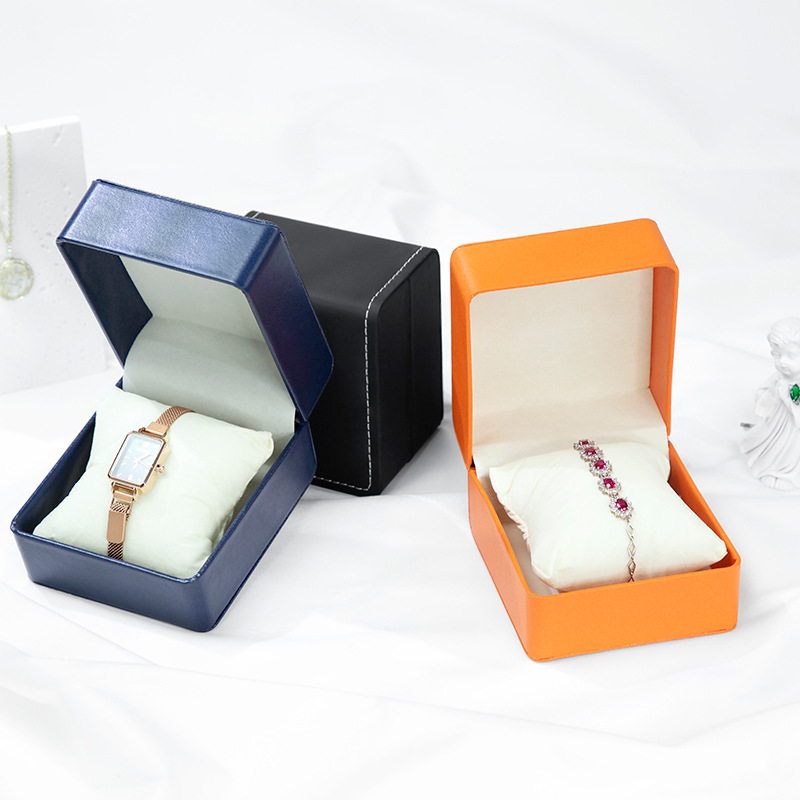 WH24 kellapakk – PU nahk + sametise sisemus; kuumpressimine, hõbedase sissetõmbe ja õmblemine; kinkepakend ja juveelipakend