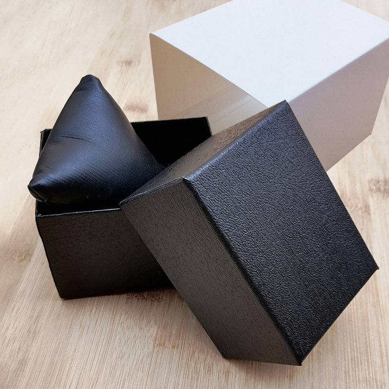 100-kaupa kellakarpide komplekt logotüübi kohandamise võimalusega