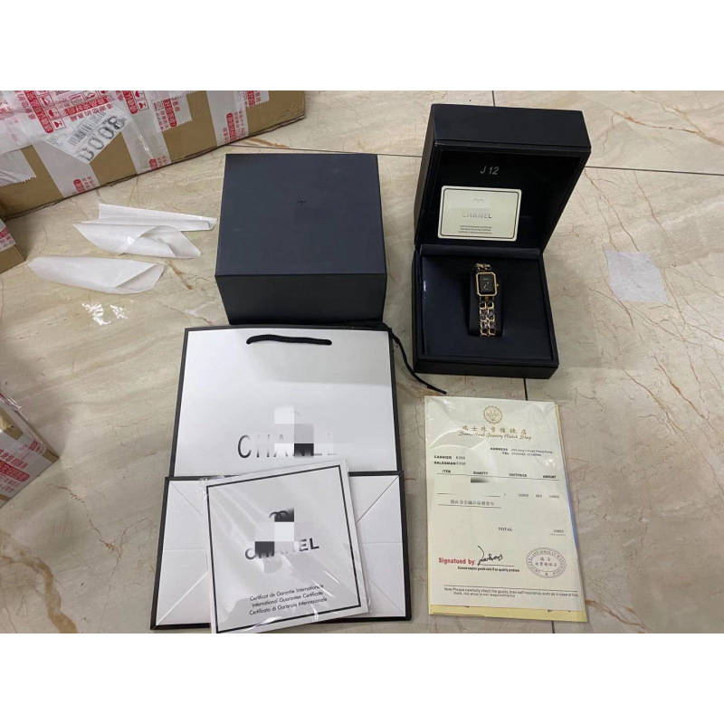 Kella kasti komplekt koos nahast karbiga, originaalkast, kellaregulaator ja kruvikeeraja, kingituseks karp