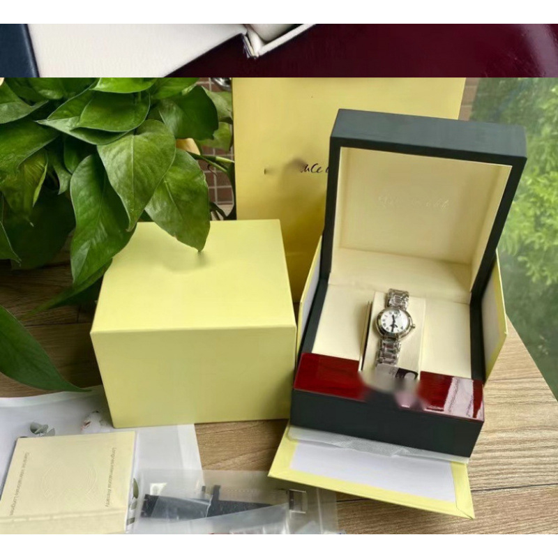 Kella kasti komplekt koos nahast karbiga, originaalkast, kellaregulaator ja kruvikeeraja, kingituseks karp