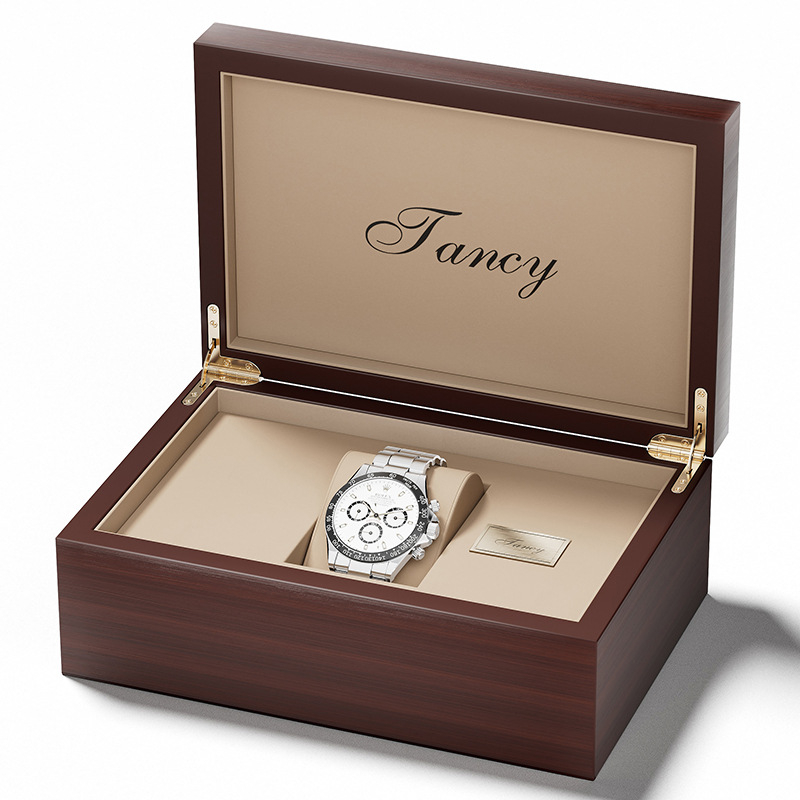 Puidust kellakarp nimepliiaga ja lakitud viimistlusega